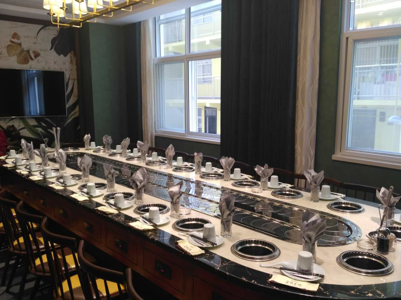 一人一鍋無(wú)煙火鍋?zhàn)? alt=