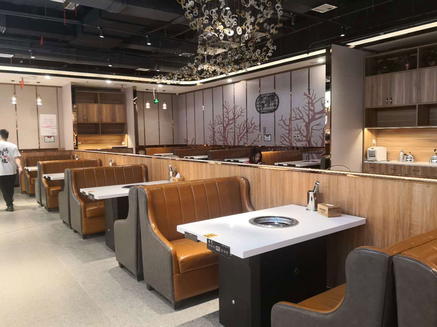 無煙燒烤設(shè)備多少錢？