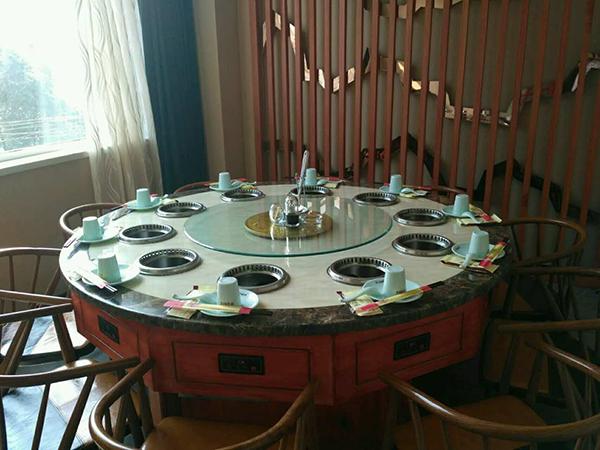 無煙火鍋?zhàn)纜一人一鍋火鍋?zhàn)? alt=